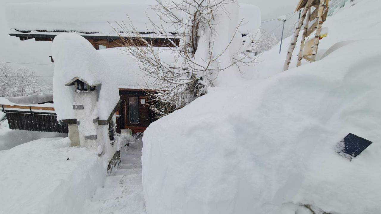 Ferienhaus&Ferienwohnung Wiñay Wayna Gotschna Blick Klosters-Serneus Exterior foto