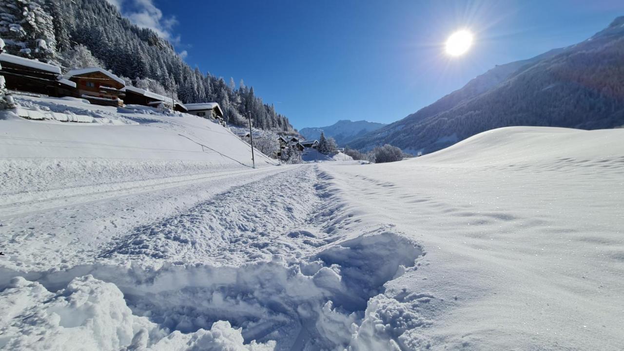 Ferienhaus&Ferienwohnung Wiñay Wayna Gotschna Blick Klosters-Serneus Exterior foto