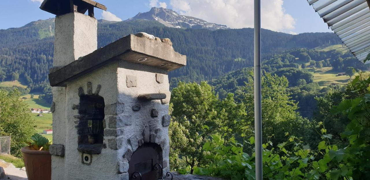 Ferienhaus&Ferienwohnung Wiñay Wayna Gotschna Blick Klosters-Serneus Exterior foto