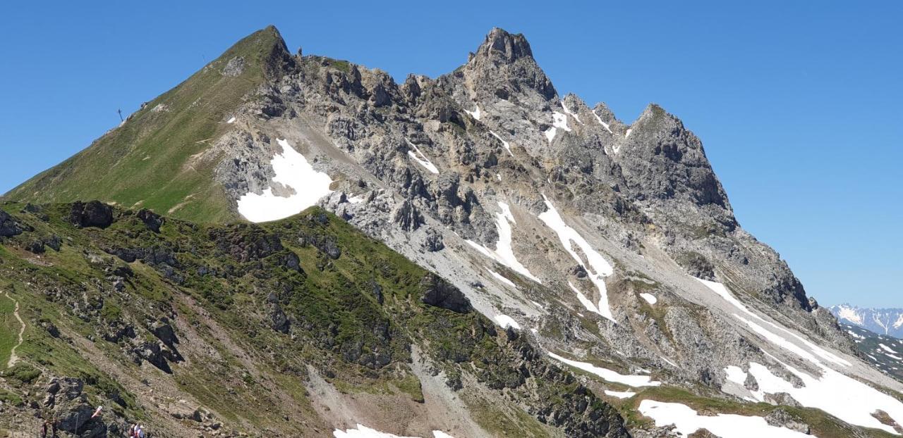 Ferienhaus&Ferienwohnung Wiñay Wayna Gotschna Blick Klosters-Serneus Exterior foto